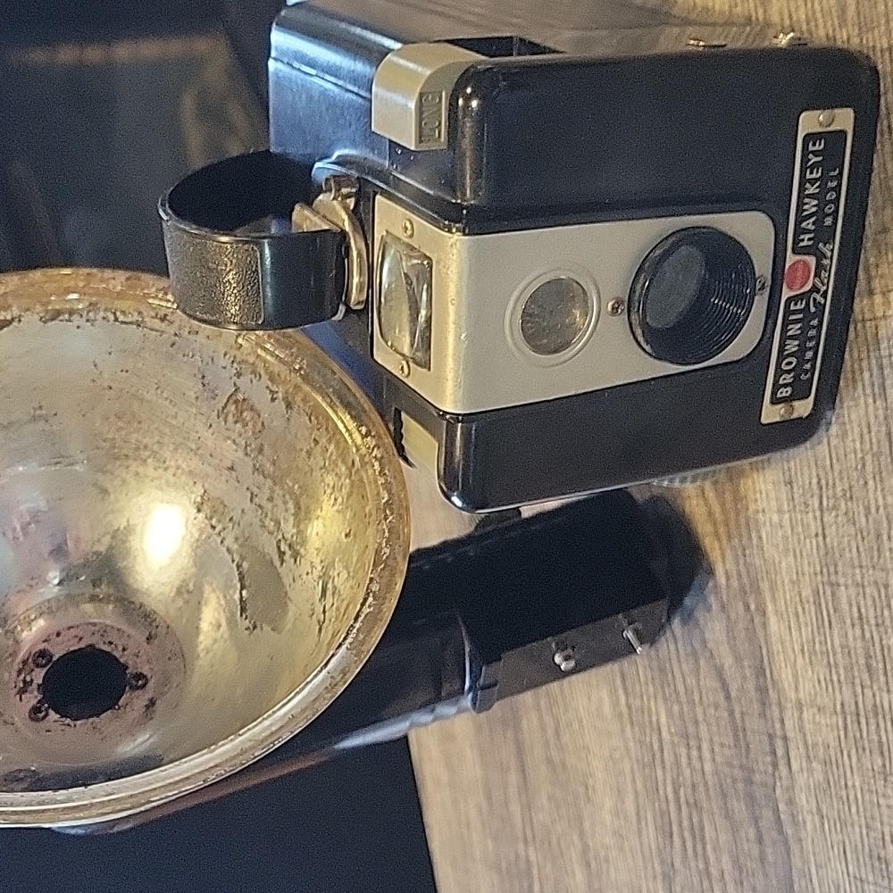 Kodak Brownie Hawkeye Good Cond.,comes W/ Distressed Flash,Shelf Sitter/ Decor